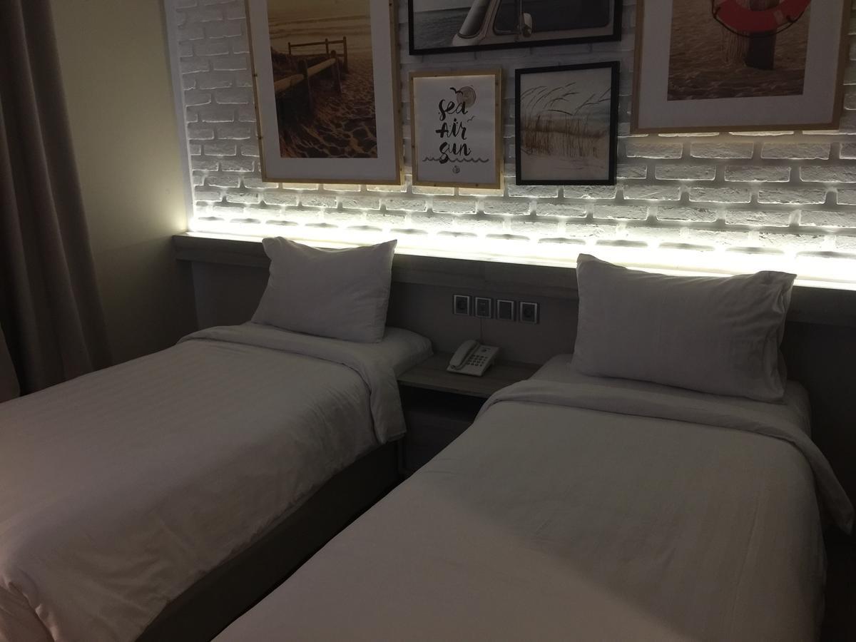 Expressia Hotel มากาซาร์ ภายนอก รูปภาพ
